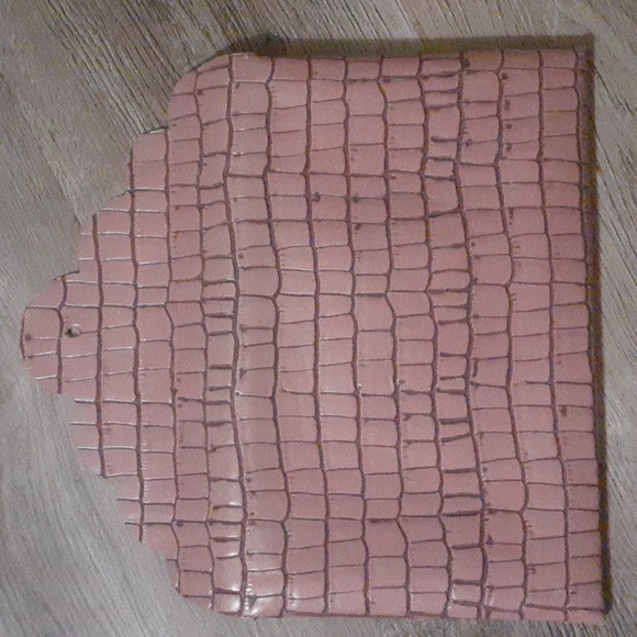 Croco Embossed Leather Envelope Clutch - Picture 3 of 4